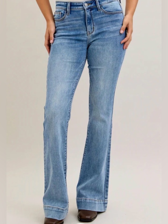 Judy Blue Denim - Judy Blue Mid Rise Trouser Flare Jeans Size 0/24 Regular Light Wash Blue Stretch